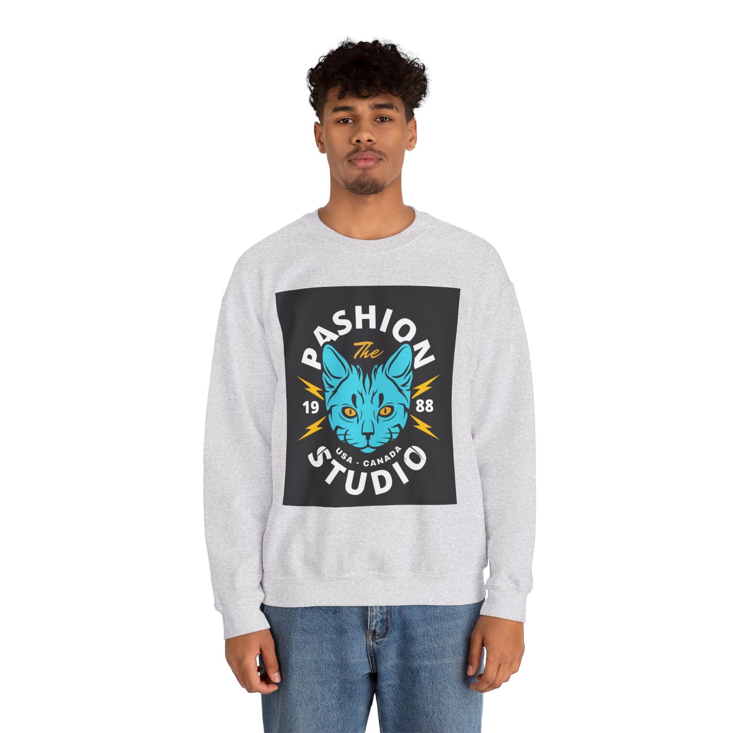 Crewneck Pashion Studio Sweatshirt